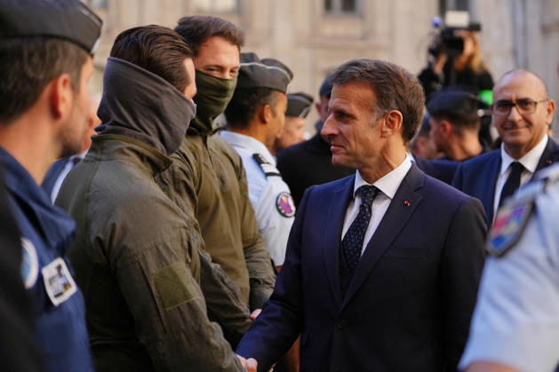 President Macron visits Marseille a Week After the Riots - France French President Emmanuel Macron meets with the police force in Marseille, France, Monday, October 26, 2026, during a visit to notice the return of republican order after the violence and looting that punctuated the citizen mobilization of October 17, 2026. Protests by high school students over learning conditions sparked a movement that has since spread nationwide, fuelled by broader anger over the rising cost of living. Photo by Aurelien Morissard Pool ABACAPRESS.COM Marseille France  Copyright: xMorissardxAurelien Pool ABACAx