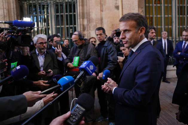 President Macron visits Marseille a Week After the Riots - France French President Emmanuel Macron addresses the media in Marseille, France, Monday, October 26, 2026, during a visit to notice the return of republican order after the violence and looting that punctuated the citizen mobilization of October 17, 2026. Protests by high school students over learning conditions sparked a movement that has since spread nationwide, fuelled by broader anger over the rising cost of living. Photo by Aurelien Morissard Pool ABACAPRESS.COM Marseille France  Copyright: xMorissardxAurelien Pool ABACAx