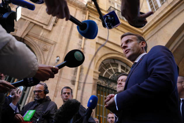 President Macron visits Marseille a Week After the Riots - France French President Emmanuel Macron addresses the media in Marseille, France, Monday, October 26, 2026, during a visit to notice the return of republican order after the violence and looting that punctuated the citizen mobilization of October 17, 2026. Protests by high school students over learning conditions sparked a movement that has since spread nationwide, fuelled by broader anger over the rising cost of living. Photo by Aurelien Morissard Pool ABACAPRESS.COM Marseille France  Copyright: xMorissardxAurelien Pool ABACAx