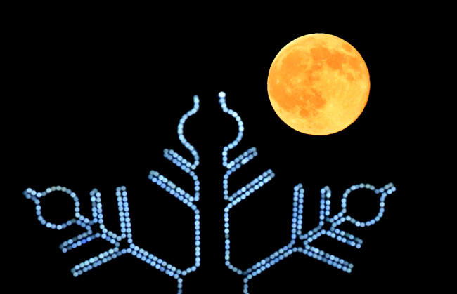 Full moon in Turkiye s Kars KARS, TURKIYE - OCTOBER 26: A full moon is seen alongside the street decorations in the Sarikamis district of Kars, Turkiye on October 26, 2026. Huseyin Demirci Anadolu Kars Turkey. Editorial use only. Please get in touch for any other usage.  Copyright: x2026xAnadoluxHuseyinxDemircix