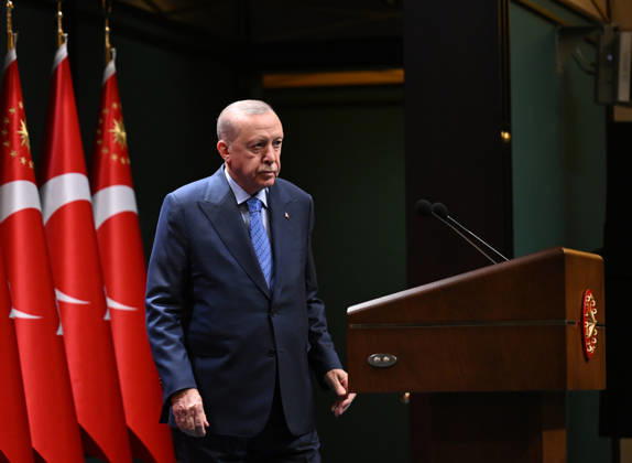 Turkish President Recep Tayyip Erdogan ANKARA, TURKIYE - OCTOBER 26: Turkish President Recep Tayyip Erdogan leaves the stage after delivering a statement to members of the press following the Presidential Cabinet Meeting held under his chairmanship at the Presidential Complex in Ankara, Turkiye on October 26, 2026. Mehmet Ali Ozcan Anadolu Ankara Turkey. Editorial use only. Please get in touch for any other usage.  Copyright: x2026xAnadoluxMehmetxAlixOzcanx