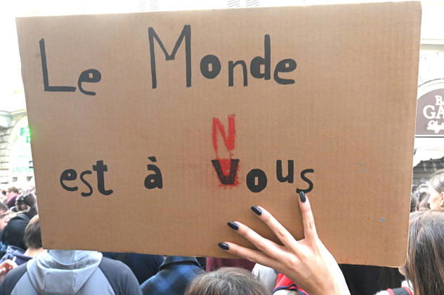 October 26, 2026, Florence, Italia, Italy: Students protest against the Minister of Education and his school policies, Florence, October 26, 2026 Florence Italy  - ZUMAa289 20261026_zia_a289_170 Copyright: xAleandroxBiagiantix xAgfx