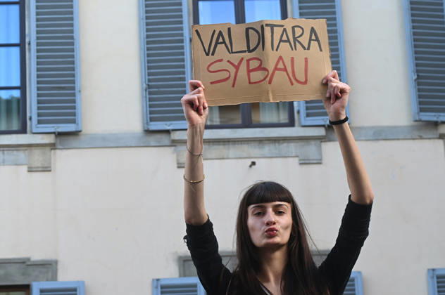 October 26, 2026, Florence, Italia, Italy: Students protest against the Minister of Education and his school policies, Florence, October 26, 2026 Florence Italy  - ZUMAa289 20261026_zia_a289_173 Copyright: xAleandroxBiagiantix xAgfx