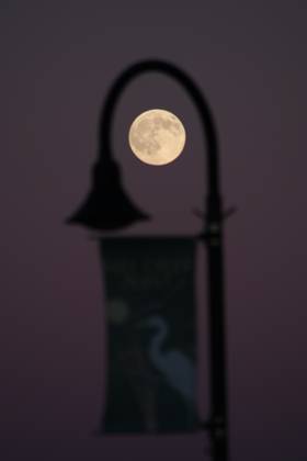 October s full Hunter s Moon in New Jersey SECAUCUS, NEW JERSEY, UNITED STATES - OCTOBER 26: The full moon, known as the Hunter s Moon for the month of October, is seen at Hackensack River in Secaucus, New Jersey, United States on October 26, 2026. Islam Dogru Anadolu New York United States. Editorial use only. Please get in touch for any other usage.  Copyright: x2026xAnadoluxIslamxDogrux