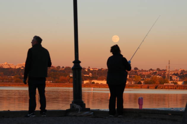 October s full Hunter s Moon in New Jersey SECAUCUS, NEW JERSEY, UNITED STATES - OCTOBER 26: The full moon, known as the Hunter s Moon for the month of October, is seen at Hackensack River in Secaucus, New Jersey, United States on October 26, 2026. Islam Dogru Anadolu New York United States. Editorial use only. Please get in touch for any other usage.  Copyright: x2026xAnadoluxIslamxDogrux