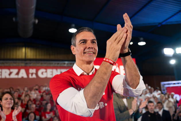 Sánchez Speaks at a Pre-Campaign Event in Gijón The secretary-general of the PSOE and Prime Minister, Pedro Sánchez, speaks at a pre-campaign event for the party on October 26, 2026, in Gijón, Asturias, Spain. Prime Minister Pedro Sánchez visits Gijón, combining an institutional agenda with a key pre-campaign event ahead of the upcoming general election on November 29. OCTOBER 26, 2026 Gijón, Asturias Gijón, Asturias, Spain Copyright: xJuanxVegax 7871794
