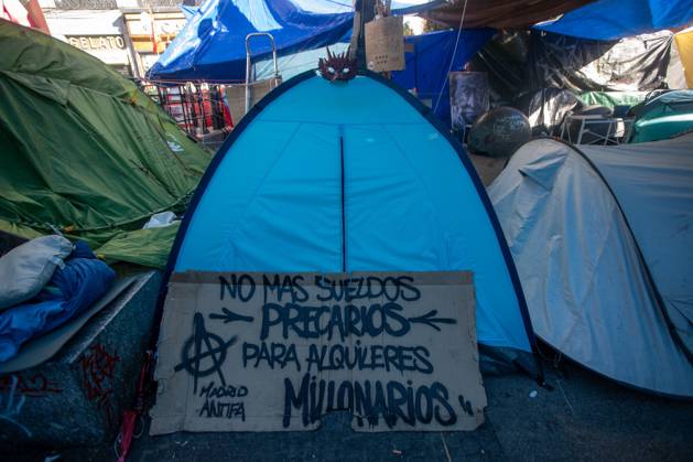 October 26, 2026, Madrid, Madrid, Spain: MADRID, SPAIN OCTOBER 26, 2026: Madrid has reached one month of protests in La Puerta del Sol Square, where hundreds of activists fighting for the right to housing in Spain have been staying in tents set up on September 26 of this year. The protesters organized the occupation of the plaza in response to the eviction of Maricarmen Abascal, an 87-year-old woman who was removed from her home and later died at a hospital in Spain s capital. Madrid Spain - ZUMAq101 20261026_zna_q101_112 Copyright: xC.xCarvajalx