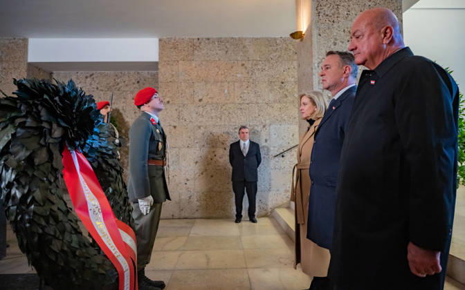 October 26, 2026 Official celebrations for the 2026 Austrian National Day Wreath-laying ceremony during the official celebrations on National Day 2026 at the outer castle gate on Vienna’s Heldenplatz, Austria. The photo shows SPÖ Vice Chancellor and Federal Minister for Housing, Art, Cult