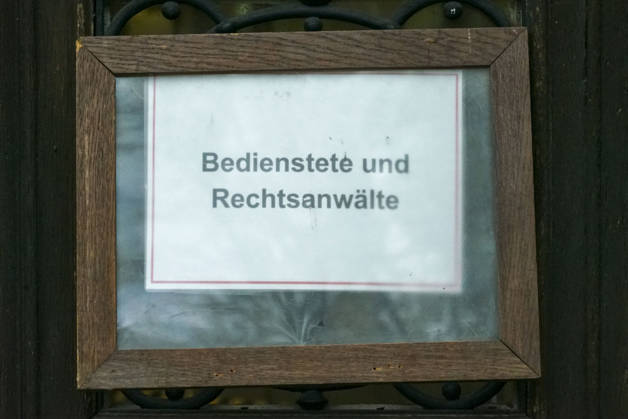 CNTV COURT: Notice to Attorneys and Staff Regarding the North Stream Pipeline Incident in the Baltic Sea; High Security Measures in Effect; October 27, 2026; Hamburg, Sievekingsplatz 2; Trial Day; High security measures are in effect at the Hamburg Regional Court, Criminal Justice Building, Hamburg Germany