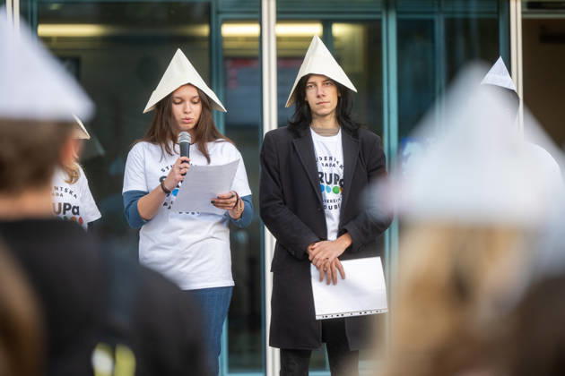 Student gathering in support of public service media, October 27, 2026, Pardubice. The event was organized by students of the University of Pardubice. (CTKxPhoto JosefxVostarek) CTKPhotoP2026102706075  CTKPhotoP2026102706075