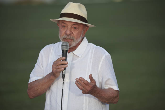 Supporters of Brazilian President Lula celebrate his 81st birthday in Brasilia BRASILIA, BRAZIL - OCTOBER 27: Brazilian President Luiz Inacio Lula da Silva, the Workers Party (PT) candidate who won the presidential runoff election on Sunday, celebrates his 81st birthday, in Brasilia, Brazil, October 27, 2026. Mateus Bonomi Anadolu Brasilia Brazil. Editorial use only. Please get in touch for any other usage.  Copyright: x2026xAnadoluxMateusxBonomix