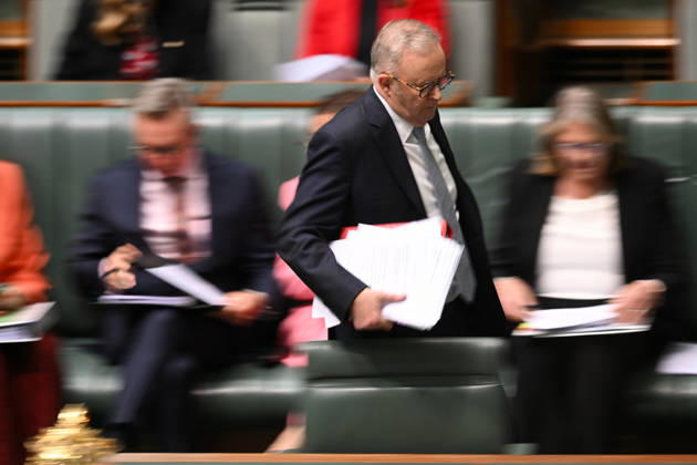 QUESTION TIME, Australian Prime Minister Anthony Albanese arrives during Question Time in the House of Representatives at Parliament House in Canberra, Monday, March 2, 2026. ( NO ARCHIVING CANBERRA AUSTRALIAN CAPITAL TERRITORY Australia  Copyright: xLUKASxCOCHx 20261028112300236590