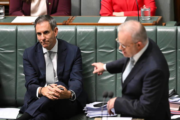 QUESTION TIME, Australian Treasurer Jim Chalmers listens to Australian Prime Minister Anthony Albanese during Question Time in the House of Representatives at Parliament House in Canberra, Monday, March 2, 2026. ( NO ARCHIVING CANBERRA AUSTRALIAN CAPITAL TERRITORY Australia  Copyright: xLUKASxCOCHx 20261028155423212704