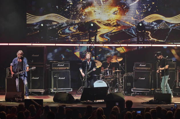 Chris Norman Band live at a concert on the Lifelines Tour at the Swiss Life Hall in Hanover, October 26, 2026 Foto:xU.xStammx xFuturexImagex norman_6004