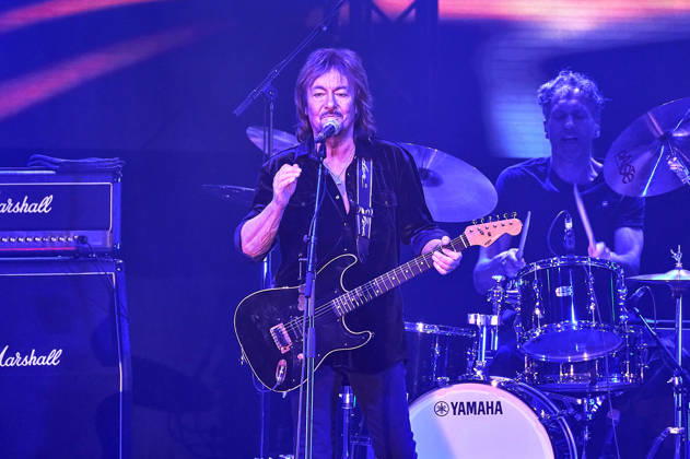 Chris Norman Band live at a concert on the Lifelines Tour at the Swiss Life Hall in Hanover, October 26, 2026 Foto:xU.xStammx xFuturexImagex norman_6008