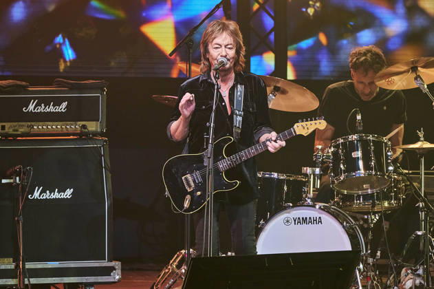 Chris Norman Band live at a concert on the Lifelines Tour at the Swiss Life Hall in Hanover, October 26, 2026 Foto:xU.xStammx xFuturexImagex norman_6010