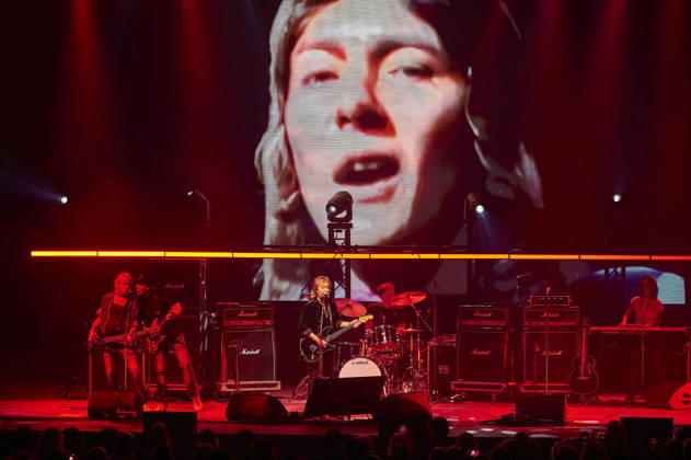 Chris Norman Band live at a concert on the Lifelines Tour at the Swiss Life Hall in Hanover, October 26, 2026 Foto:xU.xStammx xFuturexImagex norman_6038