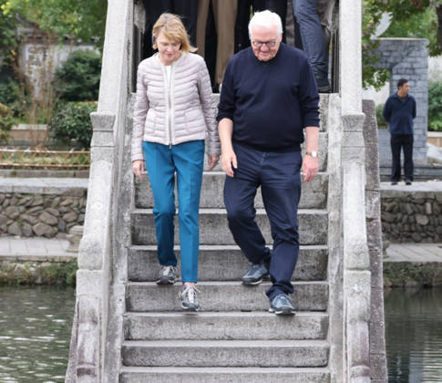 Federal President in the Yellow Mountains, China, October 28, 2026, China, Hefei, Presidential Air Service, departure of Federal President Frank Walter Steinmeier and Elke Buedenbender for China and visit to Yuping National Park in the Hangshan Mountains (Yellow Mountains), a 130-million-year-old granite formation that Caspar David Friedrich once painted; Hangshan, Anhui, China
