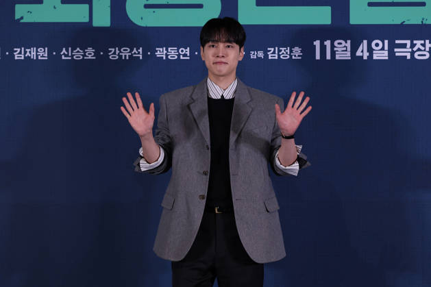 Seoul press screening for the movie Final Interview South Korean actor Kang You-seok poses for photos during a press preview for the movie Final Interview in Seoul, South Korea, on October 28, 2026. Seoul South Korea  Copyright: xMatrixxImagesx xJungxUi-Chelx