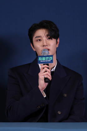 Seoul press screening for the movie Final Interview South Korean actor Kim Jae-won speaks during a press preview for the movie Final Interview in Seoul, South Korea, on October 28, 2026. Seoul South Korea  Copyright: xMatrixxImagesx xJungxUi-Chelx