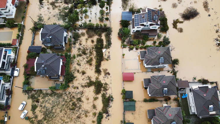 Heavy rainfall causes flooding in Mugla, Turkiye MUGLA, TURKIYE - OCTOBER 28: An aerial view of flooded residential areas and agricultural fields after heavy rainfall caused the Tersakan Stream to overflow in Dalaman district of Mugla, Turkiye, on October 28, 2026. Floodwaters inundated homes, businesses and farmland, while some roads were closed to traffic. Durmus Genc Anadolu Mugla Turkey. Editorial use only. Please get in touch for any other usage.  Copyright: x2026xAnadoluxDurmusxGencx