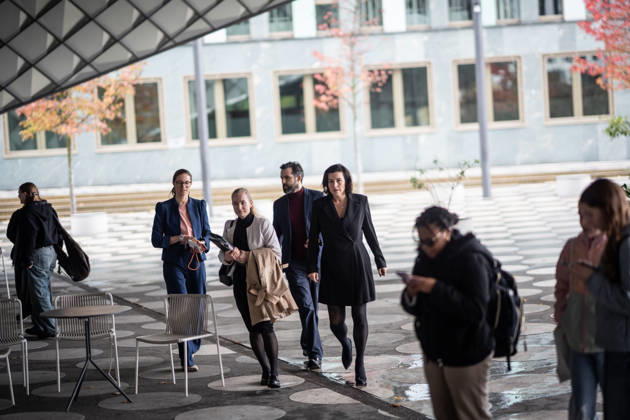 Dorothee Bär, Federal Minister for Research, Technology, and Space (on the right in the photo), walks from her ministry to the Futurium, which is located directly on the neighboring property. Conclusion and presentation of the QuNET initiative, a quantum communications network connecting Bavaria, Thuringia, and Berlin, Berlin, Germany, Futurium