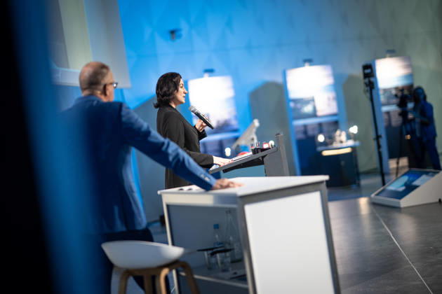 Dorothee Bär, Federal Minister for Research, Technology, and Space, and Andreas Tünnermann, Fraunhofer IOF, spokesperson for the QuNET Initiative, together on stage at the closing ceremony and presentation of the QuNET Initiative, a quantum communications network connecting Bavaria, Thuringia, and Berlin, Berlin, Germany, Futurium