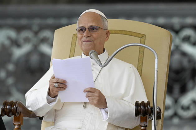 ITALY - REL - POPE LEO XIV PRESIDES OVER THE WEEKLY GENERAL AUDIENCE IN ST. PETER S SQUARE VATICAN CITY October 28, 2026 Italy, Rome, Vatican Italy, October 28, 2026: Pope Leo XIV during his weekly general audience in St Peter s Square at the Vatican. EDITORIAL USE ONLY - NO BOOKS Copyright: xVATICANxMEDIA CPPx