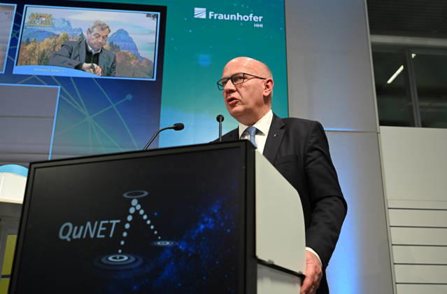 Quantum Communication Network Activated in Berlin BERLIN, GERMANY – OCTOBER 28: Berlin’s Governing Mayor Kai Wegner participates in the activation of a cross-state quantum communication network connecting Bavaria, Thuringia and Berlin at the Fraunhofer Heinrich Hertz Institute (HHI) in Berlin, Germany, on October 28, 2026. The live demonstration marks the culmination of the seven-year QuNET research initiative, which develops highly secure communication systems based on quantum technologies. Volodymyr Sindieiev Anadolu Berlin Germany. Editorial use only. Please get in touch for any other usage.  Copyright: x2026xAnadoluxVolodymyrxSindieievx
