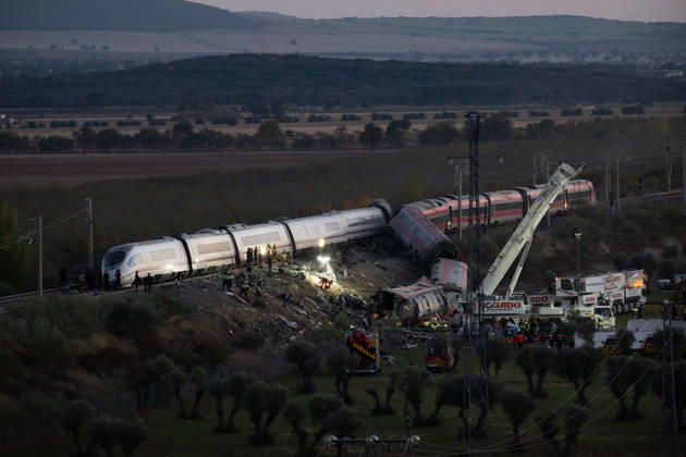 October 28, 2026, Urda, Toledo, Spain: October 28, 2026, Urda, Toledo, Spain: October 28, 2026, Urda, Toledo, Spain: At least 68 people have died and dozens more were injured after two high-speed passenger trains collided near Urda station in the province of Toledo on Wednesday morning, regional authorities confirmed. The catastrophe occurred at approximately 08:53 AM when a state-owned Renfe AVE train struck the rear of a stationary train operated by private carrier Iryo. More than 500 passengers were on board both convoys, which were traveling along the Madrid-Andalusia high-speed corridor. Spanish Transport Minister oÂ¼ scar Puente stated that the collision followed a safety system failure, after which an inexplicable order was issu  - ZUMAd308 20261028_zsp_d308_160 Copyright: xJuanxCarlosxLucasx