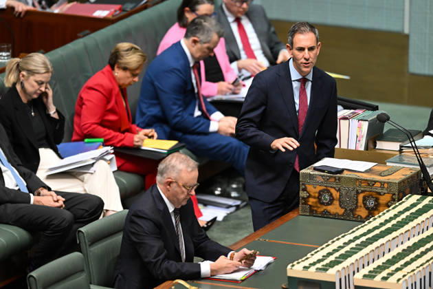 QUESTION TIME, Australian Treasurer Jim Chalmers speaks during Question Time in the House of Representatives at Parliament House in Canberra, Thursday, October 29, 2026. ( NO ARCHIVING CANBERRA AUSTRALIAN CAPITAL TERRITORY Australia  Copyright: xLUKASxCOCHx 20261029142942512708