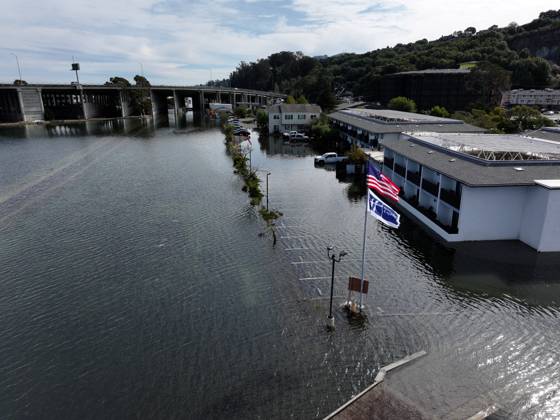 High tide in Marin County of California MARIN COUNTY, CA - OCTOBER 29: Floodwaters covered roads in Marin County during high tide in Mill Valley of California, United States on October 29, 2026. Tayfun Coskun Anadolu California United States. Editorial use only. Please get in touch for any other usage. Copyright: x2026xAnadoluxTayfunxCoskunx