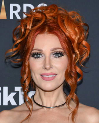 October 29, 2026, Los Angeles, California, USA: American singer, songwriter, and actress BONNIE MCKEE, 42, attends 2026 (Songwriters of North America) SONA Awards. Los Angeles USA  - ZUMAb173 20261029_aap_b173_026 Copyright: xBillyxBennightx
