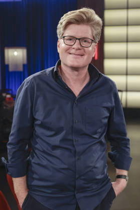 Teacher Schröder during the taping of the WDR talk show Kölner Treff at the WDR Studio BS 3 in Cologne, October 29, 2026 Foto:xR.xSchmiegeltx xFuturexImagex koelner_treff2910_6039