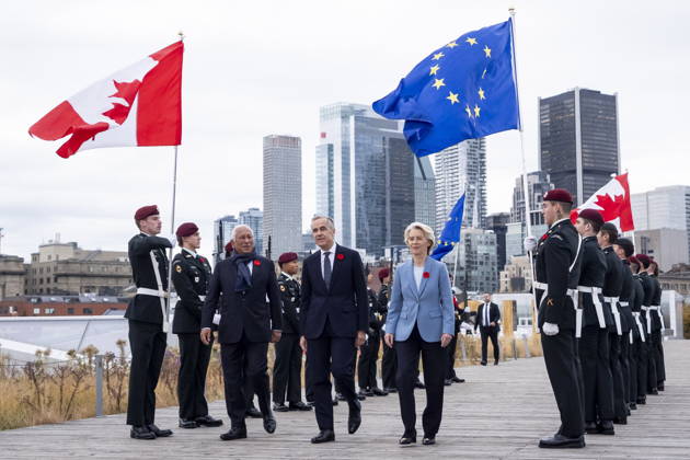 October 30, 2026, Montreal, Pq, CANADA: Prime Minister Mark Carney, centre, arrives at the EU-Canada summit with President of the European Council, Antonio Costa, left, and President of the European Commission, Ursula von der Leyen, in Montreal on Friday, Oct. 30, 2026. Montreal CANADA  - ZUMAc35_ 20261030_zaf_c35_009 Copyright: xChristopherxKatsarovx