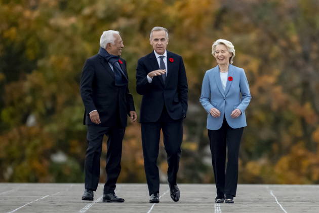 October 30, 2026, Montreal, Pq, CANADA: Prime Minister Mark Carney, centre, arrives at the EU-Canada summit with President of the European Council, Antonio Costa, left, and President of the European Commission, Ursula von der Leyen, in Montreal on Friday, Oct. 30, 2026. Montreal CANADA  - ZUMAc35_ 20261030_zaf_c35_019 Copyright: xChristopherxKatsarovx