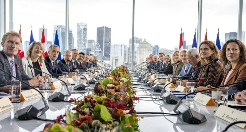 October 30, 2026, Montreal, Pq, CANADA: Prime Minister Mark Carney, third from left and European Commission President Ursula von der Leyen, fourth from right, attend an expanded meeting with Canadian and European Union delegates during the EU-Canada summit in Montreal on Friday, Oct. 30, 2026. Montreal CANADA  - ZUMAc35_ 20261030_zaf_c35_024 Copyright: xChristinnexMuschix