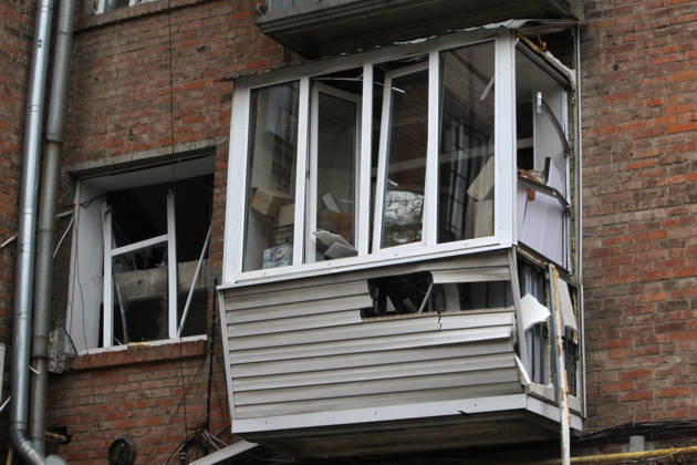Windows in an apartment block on Oleksandra Polia Avenue are shattered by a Russian drone strike in Dnipro, Ukraine, on October 30, 2026. The Russian attack damaged at least five residential high-rise buildings and a school. More than 300 windows were shattered in the strike. (Photo by Mykola Miakshykov Ukrinform) Russian attack damages residential buildings and school in Dnipro  Copyright: xMykolaxMiakshykovx