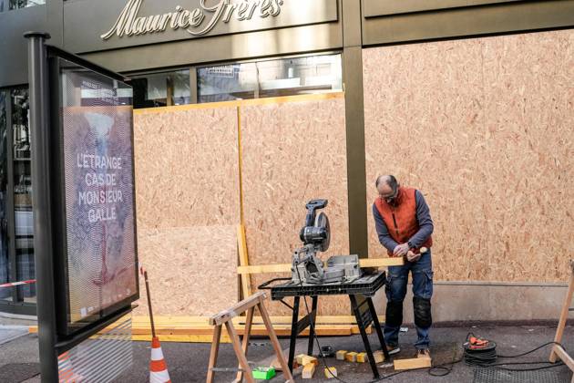 Shopkeepers board up windows ahead of planned protests in Nancy NANCY, FRANCE - OCTOBER 30: Merchants reinforce store windows with wooden boarding and protective security barriers in downtown Nancy, France, on October 30, 2026. Local business owners and merchants heavily fortified their storefronts across the city center following previous riots and looting, bracing for potential violence and property destruction ahead of scheduled demonstrations over the weekend. Muhammed Said Tako Anadolu Nancy France. Editorial use only. Please get in touch for any other usage.  Copyright: x2026xAnadoluxMuhammedxSaidxTakox