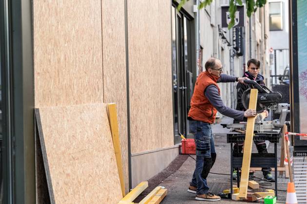 Shopkeepers board up windows ahead of planned protests in Nancy NANCY, FRANCE - OCTOBER 30: Merchants reinforce store windows with wooden boarding and protective security barriers in downtown Nancy, France, on October 30, 2026. Local business owners and merchants heavily fortified their storefronts across the city center following previous riots and looting, bracing for potential violence and property destruction ahead of scheduled demonstrations over the weekend. Muhammed Said Tako Anadolu Nancy France. Editorial use only. Please get in touch for any other usage.  Copyright: x2026xAnadoluxMuhammedxSaidxTakox