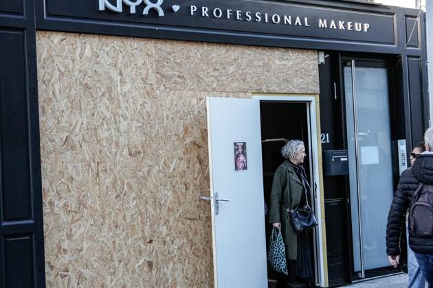 Shopkeepers board up windows ahead of planned protests in Nancy NANCY, FRANCE - OCTOBER 30: Merchants reinforce store windows with wooden boarding and protective security barriers in downtown Nancy, France, on October 30, 2026. Local business owners and merchants heavily fortified their storefronts across the city center following previous riots and looting, bracing for potential violence and property destruction ahead of scheduled demonstrations over the weekend. Muhammed Said Tako Anadolu Nancy France. Editorial use only. Please get in touch for any other usage.  Copyright: x2026xAnadoluxMuhammedxSaidxTakox