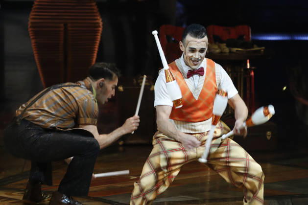October 30, 2026, Madrid, Community Of Madrid, Spain: Artists and acrobats of Cirque du Soleil perform live on stage during the opening premiere of KURIOS - Cabinet of Curiosities (Gabinete de Curiosidades) under the iconic Big Top (Gran Carpa) at Escenario Puerta del Angel in Madrid, Spain, on Friday, October 30, 2026. Directed by Michel Laprise and celebrated as one of Cirque du Soleil s most acclaimed productions, the steampunk-inspired spectacle arrives in the Spanish capital following its successful engagement in Barcelona to conclude its Spanish tour. Set in a late 19th-century mechanical universe, the show follows an ambitious inventor known as The Seeker who unlocks a cabinet of curiosities, unleashing world-class contortionists - ZUMAo127 20261030_zep_o127_048 Copyright: xHugoxOrtunox