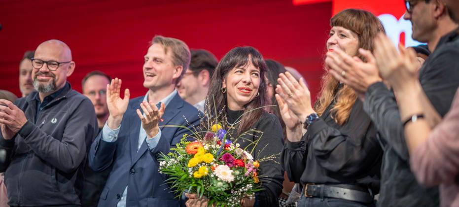Elif Eralp, of The Left, a potential future governing mayor, delivers a speech at The Left’s special state party convention to decide on entering coalition negotiations in Berlin, Berlin, Germany, Dong Xuan Center