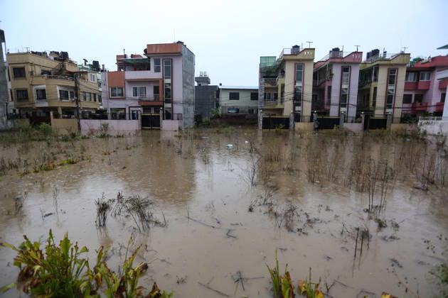 Flooding Disrupts Daily Life In Lalitpur Amid Heavy Rainfall Flooded streets are seen amid continuous rainfall caused by the effects of Cyclone Arnab in Lalitpur, Nepal, on October 31, 2026. Heavy rainfall has inundated several areas, disrupting daily activities and causing difficulties for pedestrians and motorists. Lalitpur Nepal  Copyright: xSanjitxPariyarx originalFilename: pariyar-notitle261031_npums.jpg