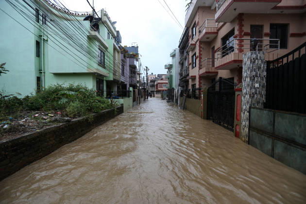 Flooding Disrupts Daily Life In Lalitpur Amid Heavy Rainfall Flooded streets are seen amid continuous rainfall caused by the effects of Cyclone Arnab in Lalitpur, Nepal, on October 31, 2026. Heavy rainfall has inundated several areas, disrupting daily activities and causing difficulties for pedestrians and motorists. Lalitpur Nepal  Copyright: xSanjitxPariyarx originalFilename: pariyar-notitle261031_np9o3.jpg