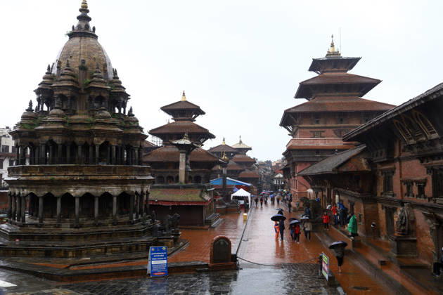 Cyclone Arnab s Impact: Continuous Rainfall Disrupts Daily Life Across Kathmandu Valley A general view of Patan Durbar Square, a UNESCO World Heritage Site, during continuous rainfall in Lalitpur, Nepal, on October 31, 2026. Rainfall triggered by Cyclone Arnab has disrupted normal life across the Kathmandu Valley. Lalitpur Bagmati Nepal  Copyright: xSubaasxShresthax originalFilename: shrestha-cyclonea261031_npScK.jpg